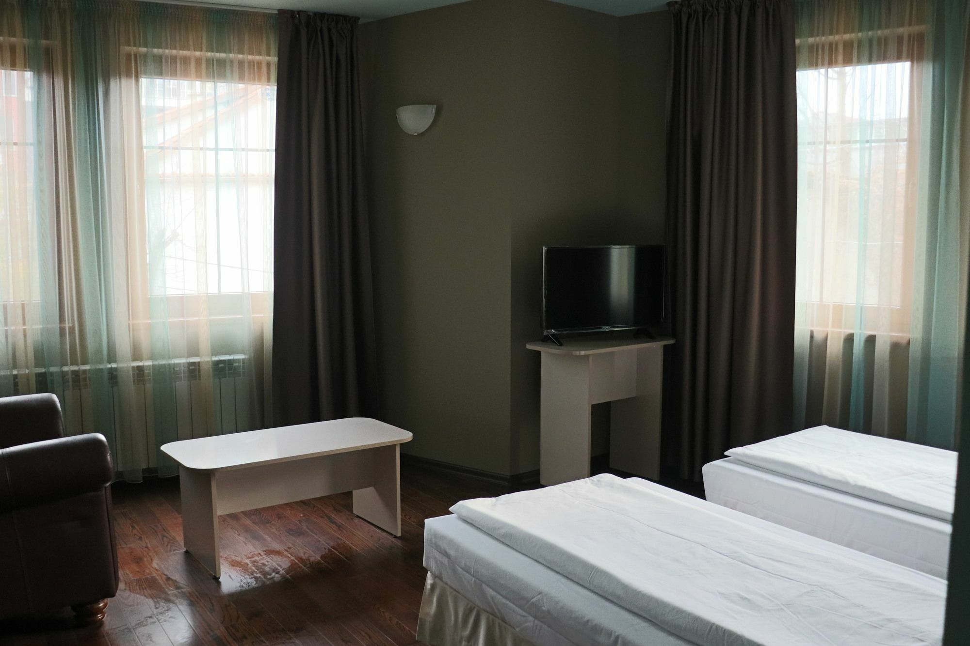 Roots Hotel And Wine Bar 普罗夫迪夫 外观 照片